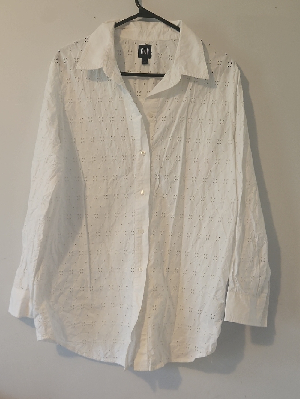 GAP White Eyelet Button-Up Blouse
